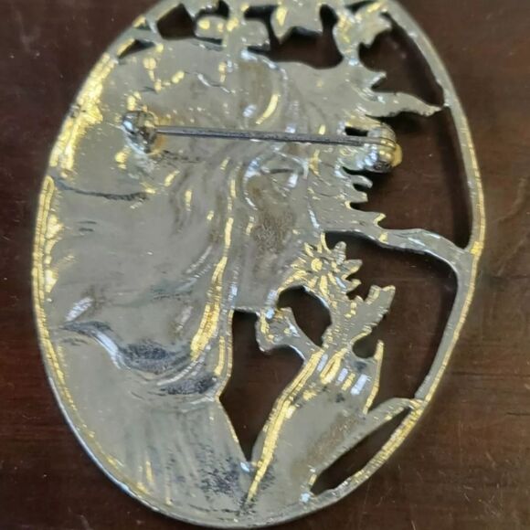 Art Nouveau style oval brooch Polished pewter silvercolor Woman flowers 2"×1 1/2 - Picture 2 of 3